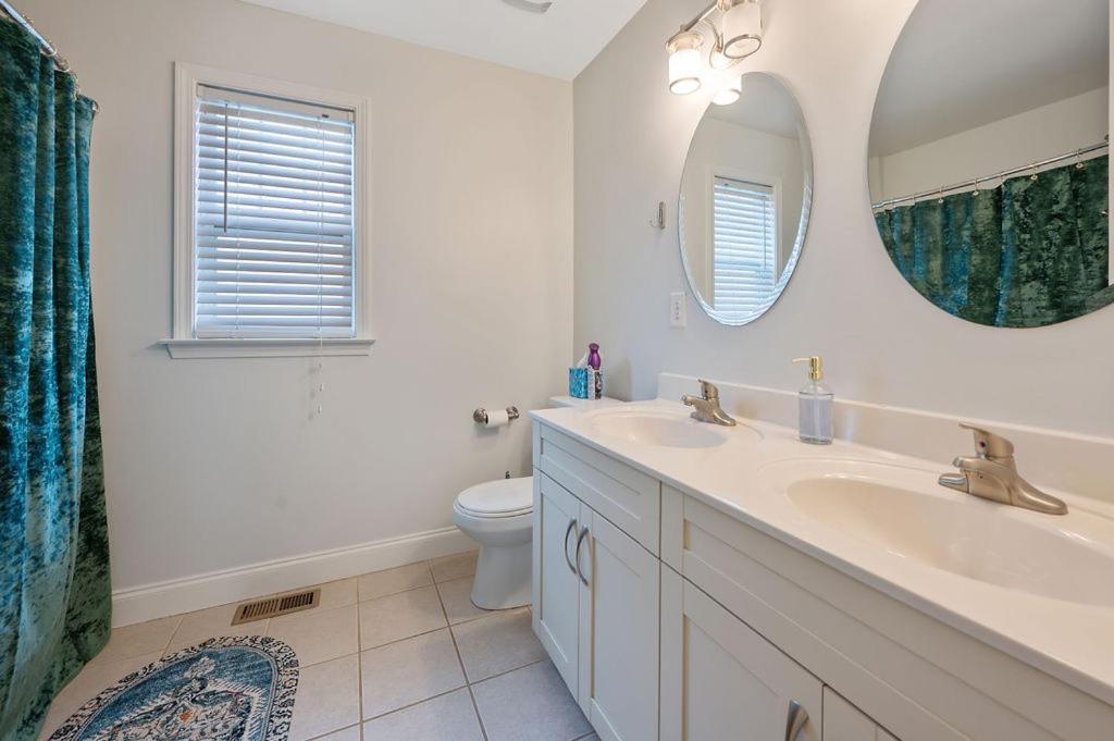New Victorian Theme, 3Br, Lrg Backyard Close To Pnc Arena, Downtown, And Rdu Airport Raleigh Exterior foto